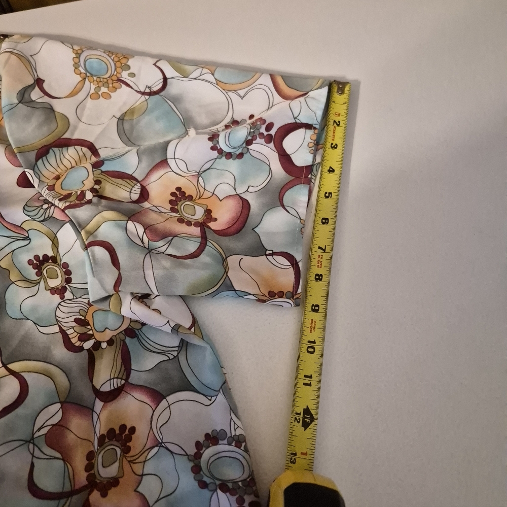 3x Maggie Sweet Floral Multicolor Short Sleeve Button Down Blouse - Picture 7 of 9